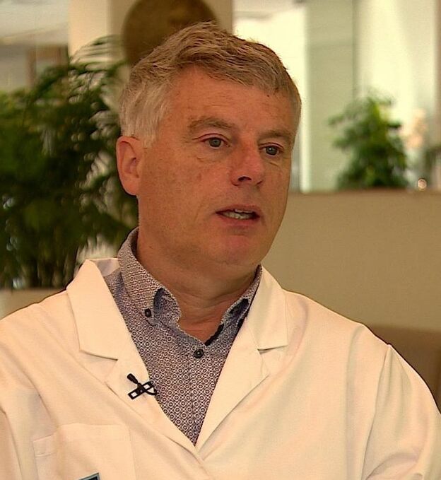 Dokter Plastesch Chirurg Carlos